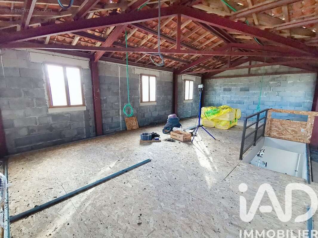 Maison 220 m² à Charras  - photo 5