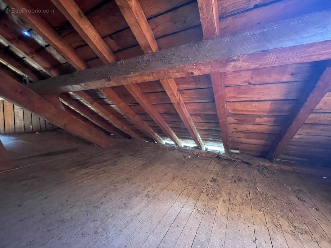 Appartement de type t2 a condat - photo 9