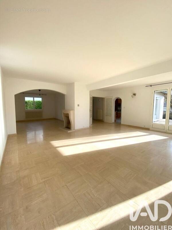 Photo 1 - Maison à CRESPIERES