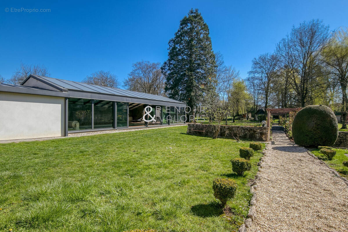 Maison à DOMEVRE-SUR-VEZOUZE