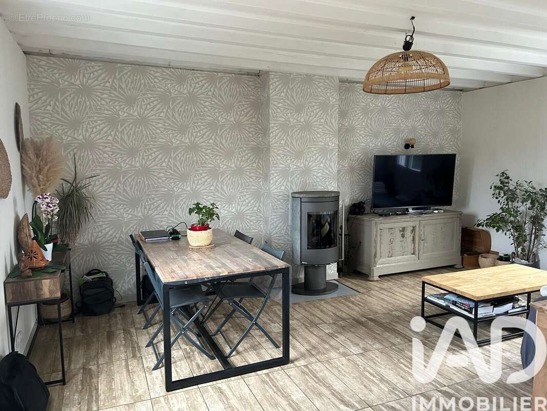 Photo 3 - Maison à LA MENITRE