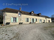 Maison à LE MELE-SUR-SARTHE