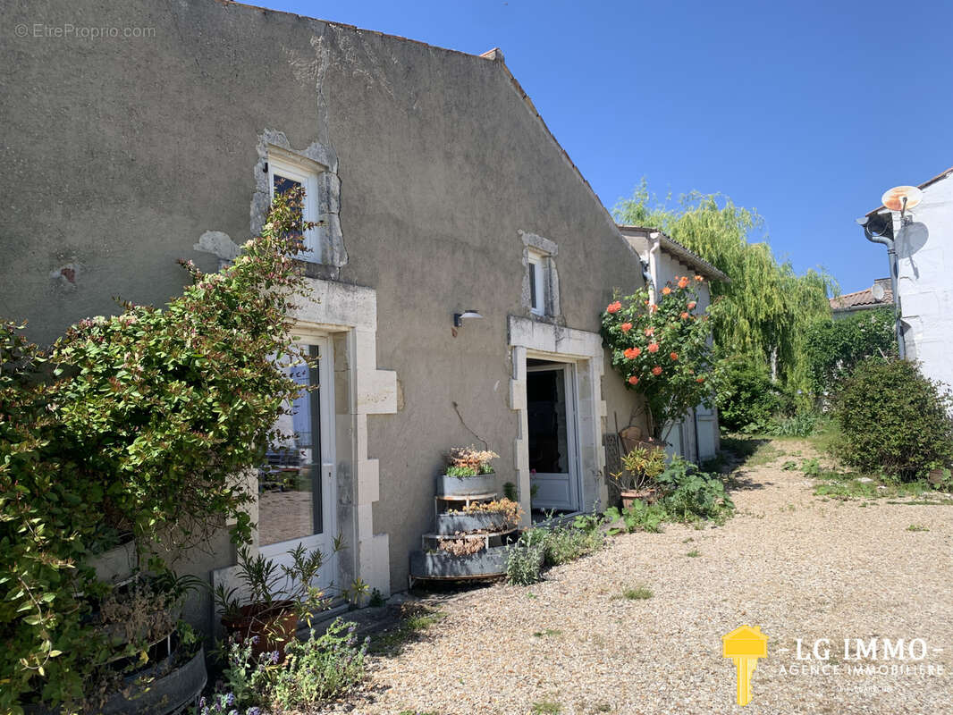 Maison à ARCES