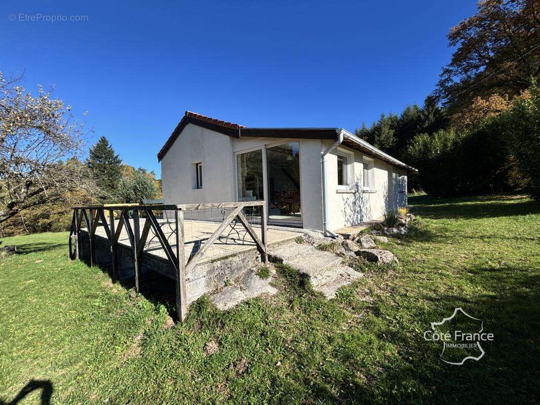 Maison à GOULLES