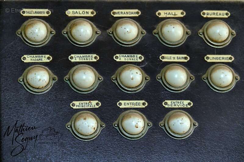 Maison à CHAZELLES-SUR-LYON