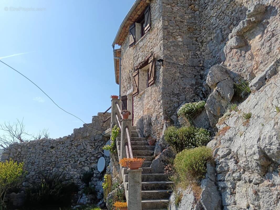 Maison à COURSEGOULES