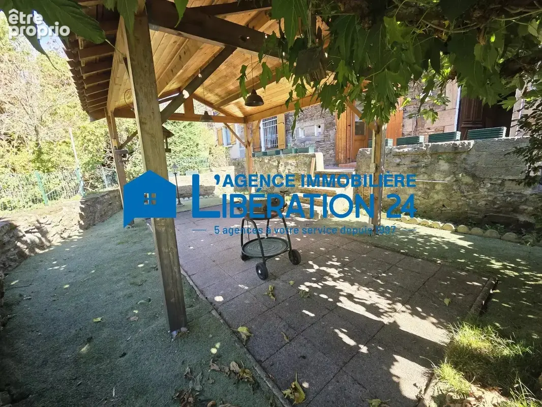 Maison familiale 200m² sur 957m² - photo 2