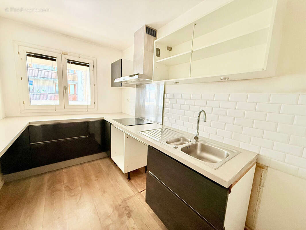 Appartement à LEVALLOIS-PERRET