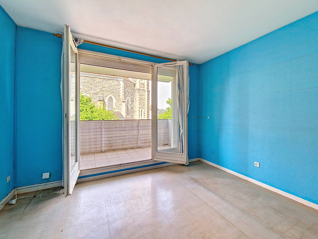 Appartement à SEREZIN-DU-RHONE