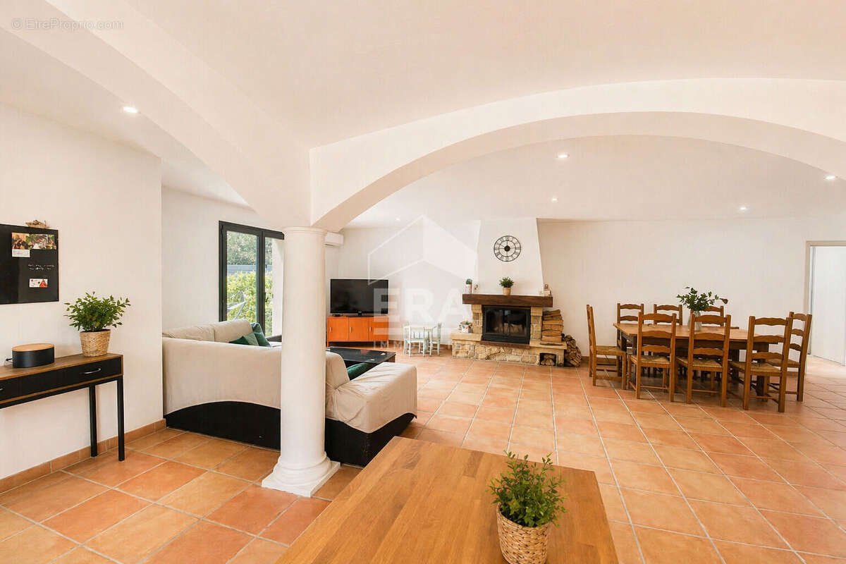 Appartement à LE CANNET