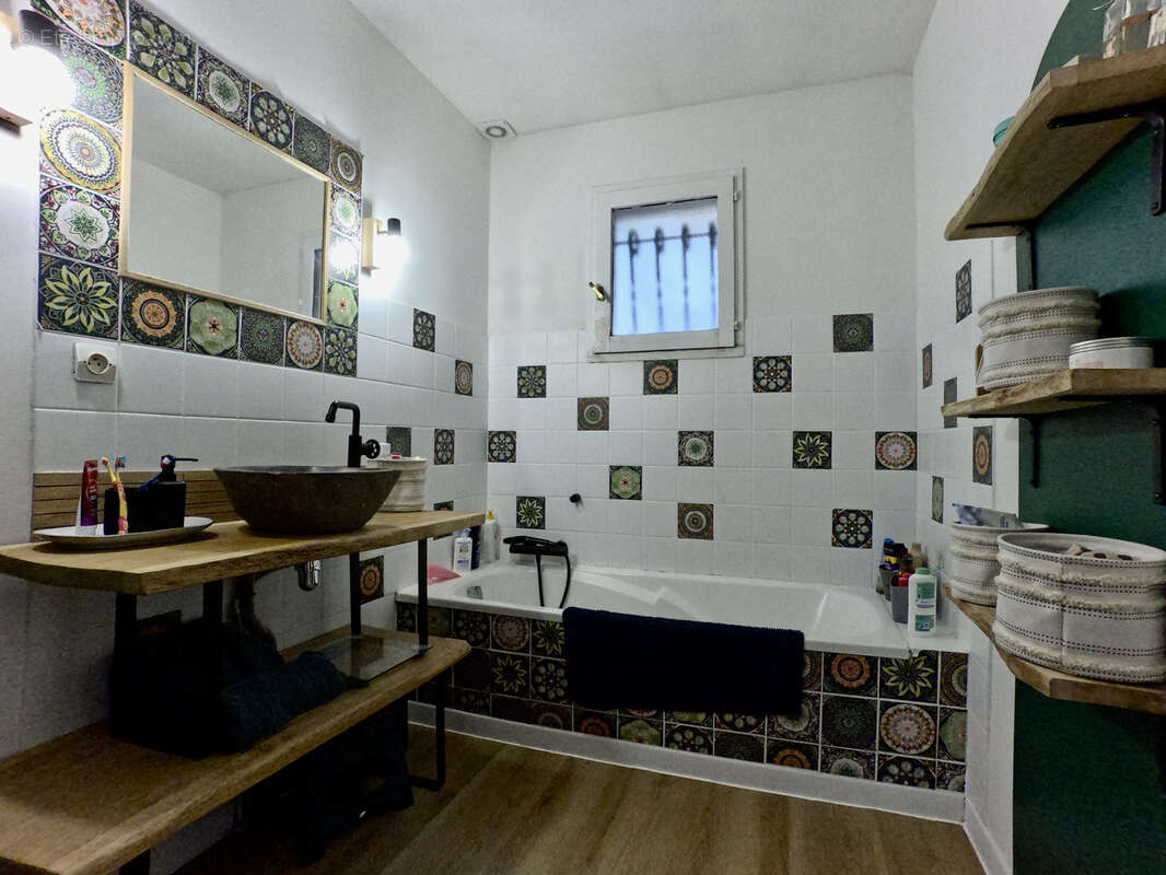 Maison à SOLLIES-VILLE