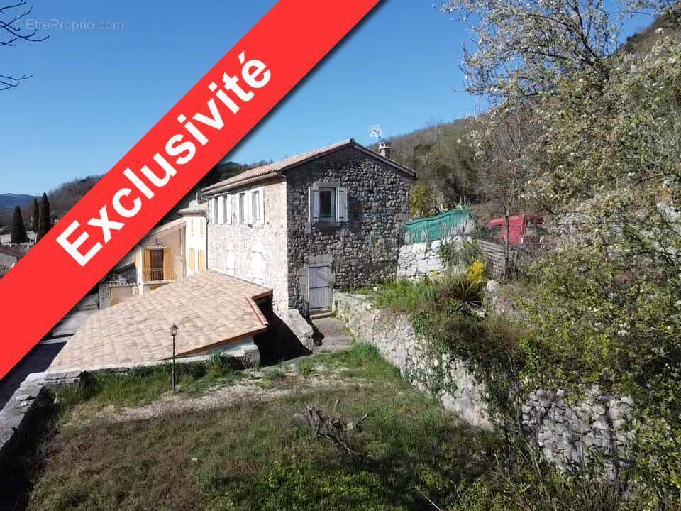   - Maison à VOGUE
