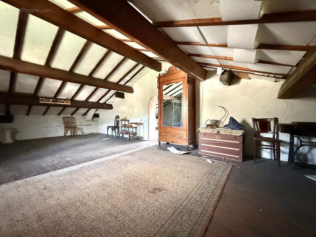 Maison à LIMONY