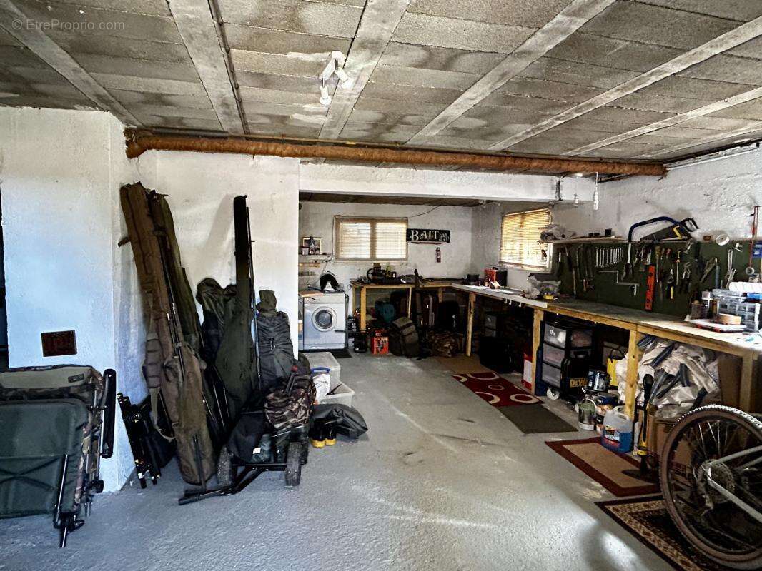 maison individuelle avec piscine, garage et salle de jeux 15 - photo 16
