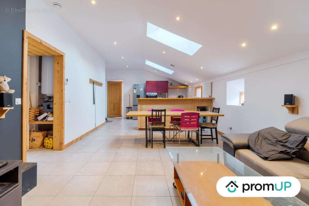 Maison à MONTFAUCON-EN-VELAY