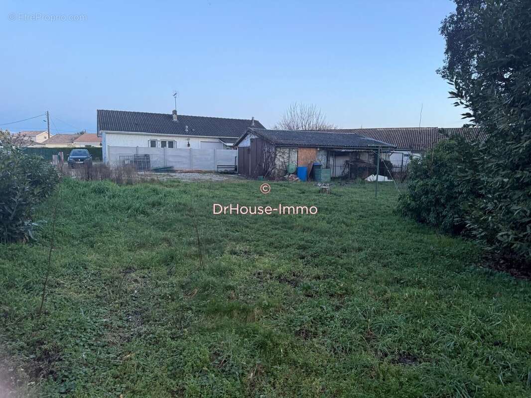 Terrain à SAINT-MEDARD-EN-JALLES