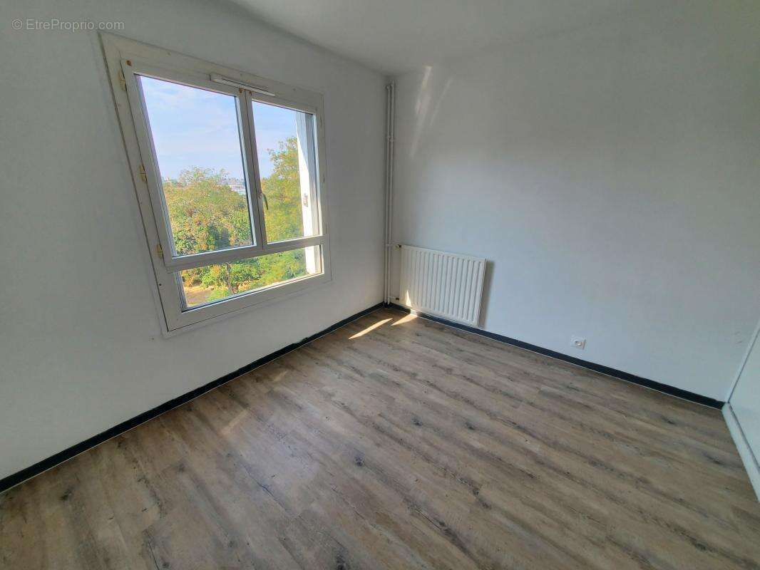 Beau T3 avec vue dégagée et balcon - photo 8