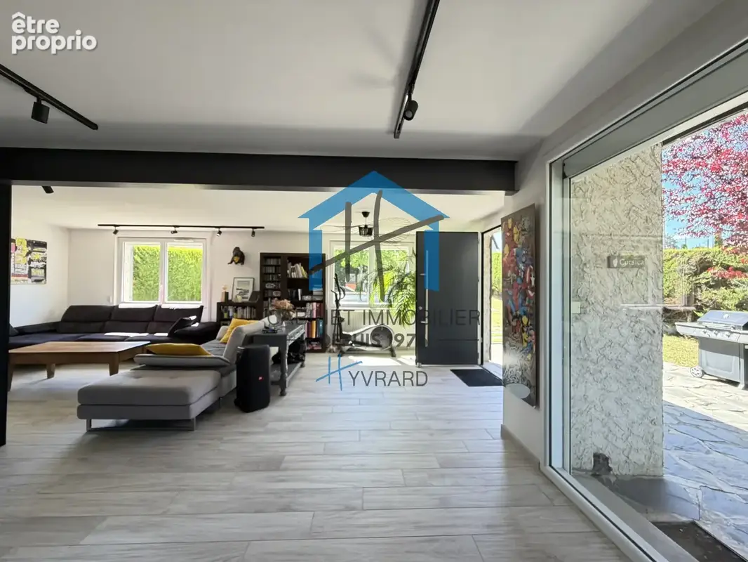 LORETTE   Maison familiale de 163 m2 avec piscine et sous-sol complet - photo 3