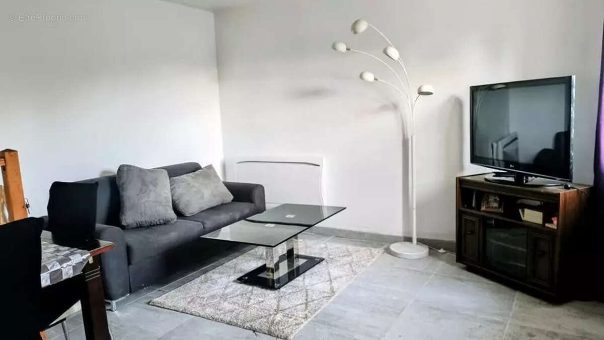 Maison à MONTREUIL-AUX-LIONS