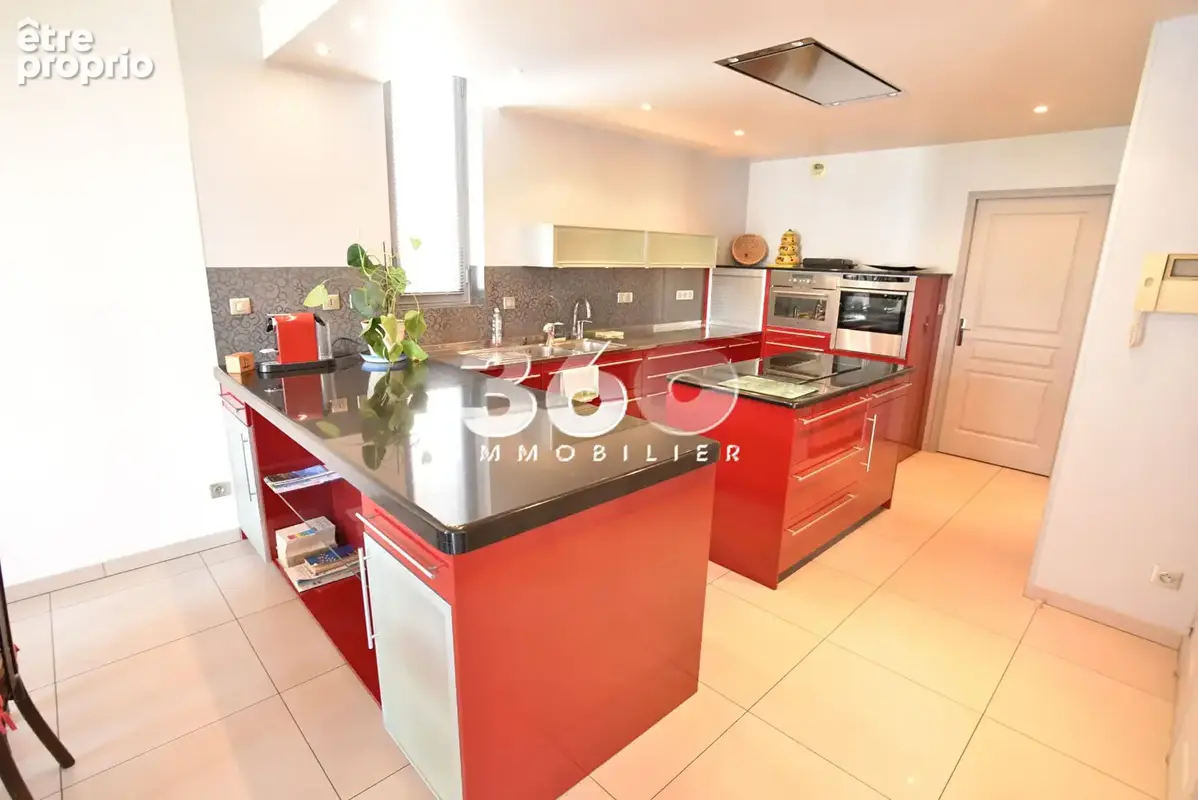 AIX-LES-BAINS Appartement T3 de 202 m² avec potentiel exceptionnel - photo 2
