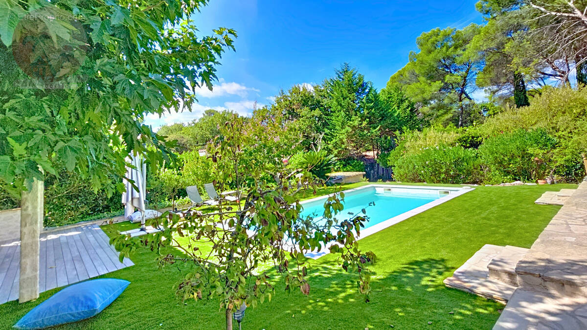 Maison à MOUANS-SARTOUX