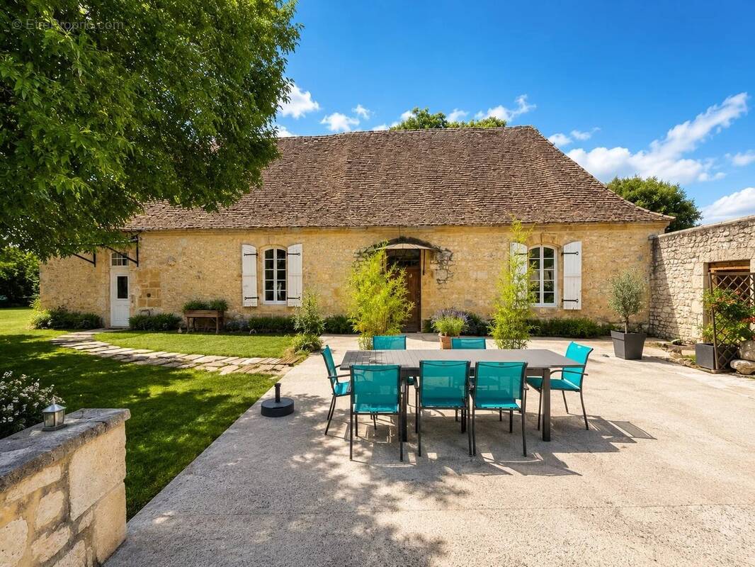 Maison à FAUX