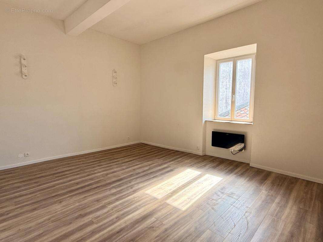 Maison de village entièrement rénovée – 145 m² – Cour privative – Garage 45 m² - photo 5