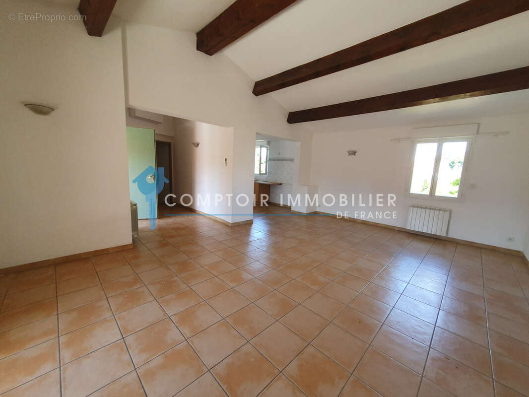 Appartement à UZES