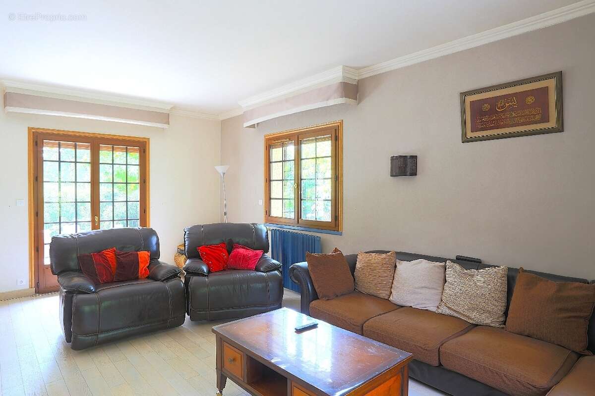 Maison à YERRES