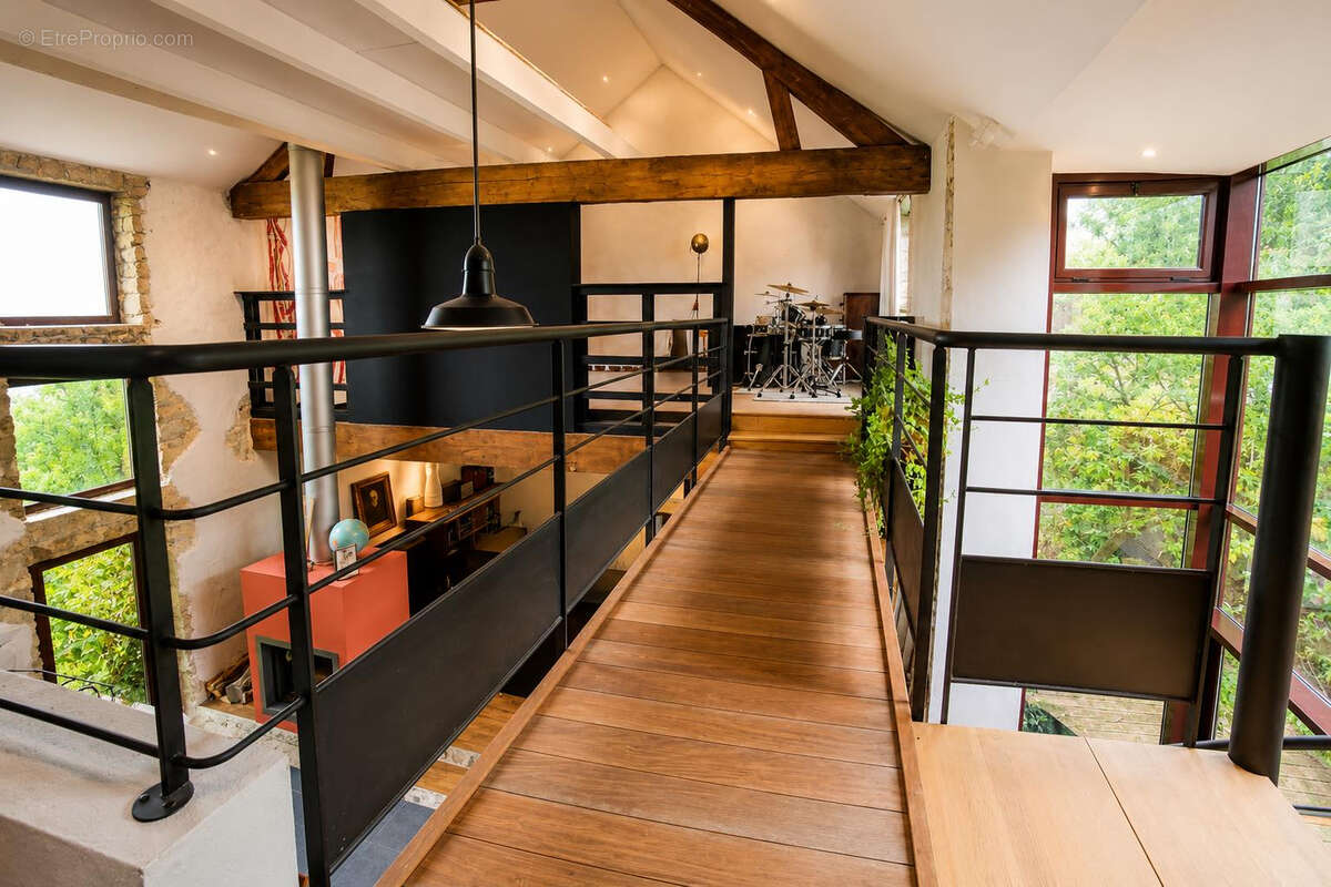 Maison à MEZIERES-SUR-SEINE