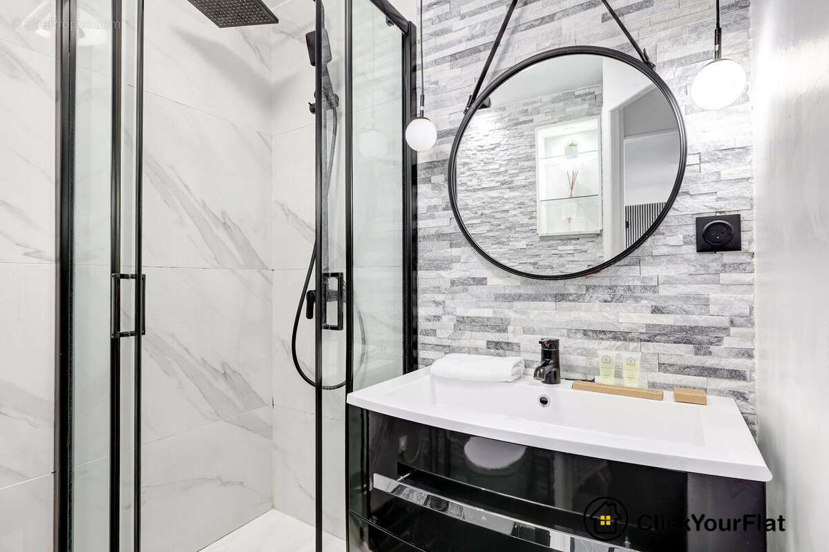 Appartement à PARIS-8E