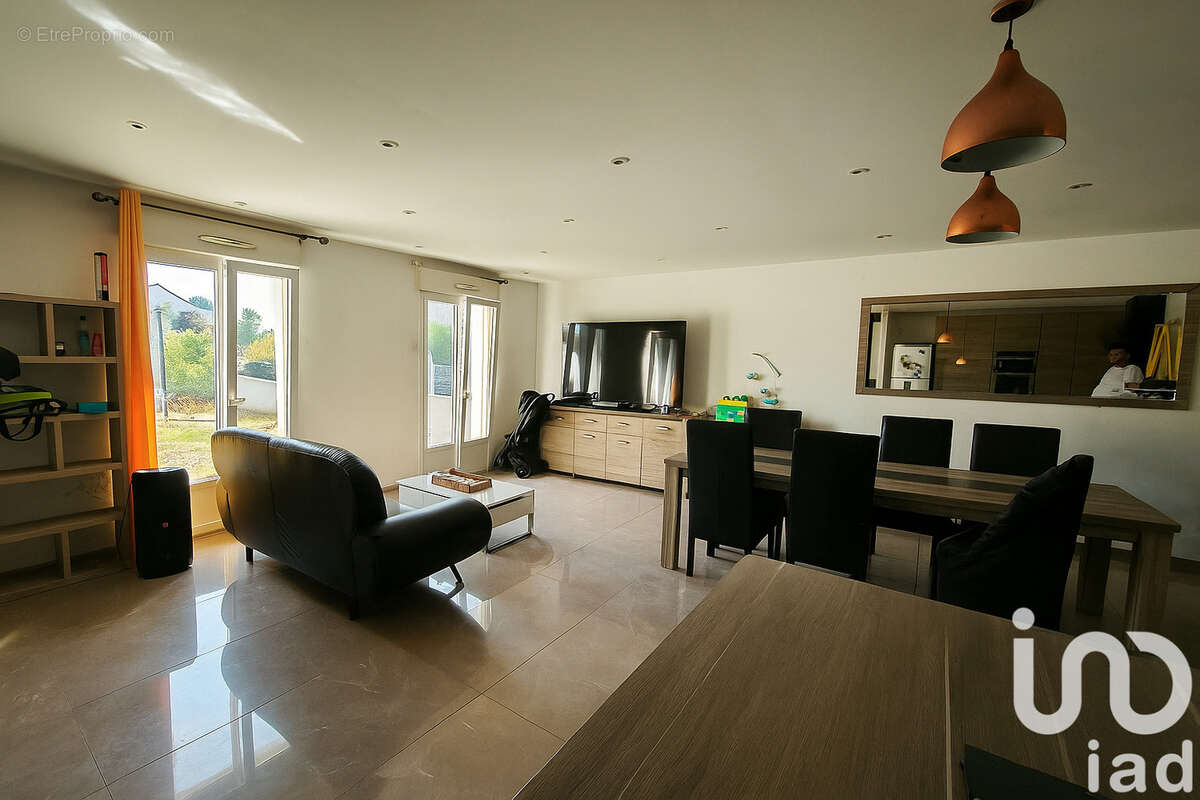 Photo 3 - Maison à CLEREY