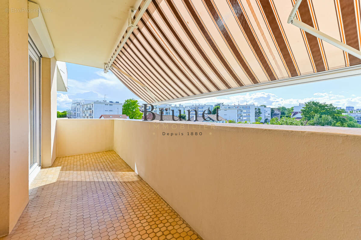Appartement à SAINT-MAUR-DES-FOSSES