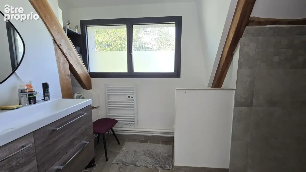 Maison  atypique sur 3 niveaux - 3 chambres - jardin - - photo 13
