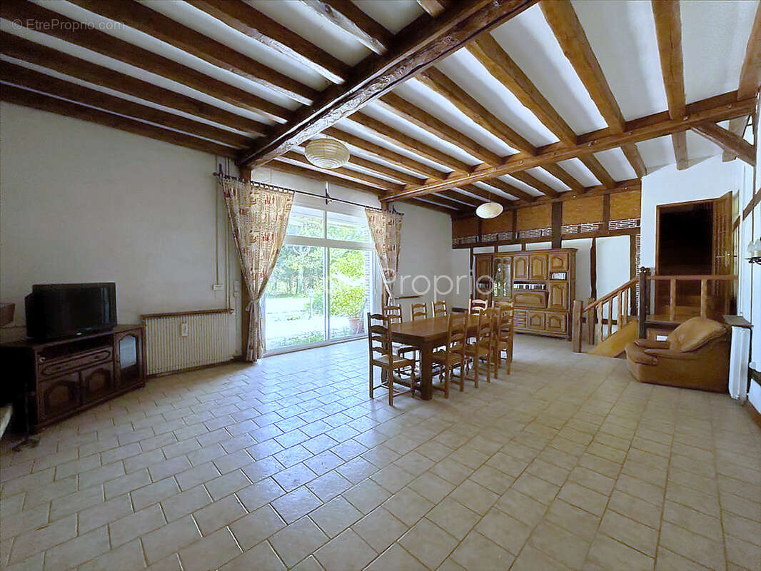 OPPORTUNITÉ RARE : Charmante longère à Pannes (45), 7 pièces 251 m2 1874 m2 - photo 9