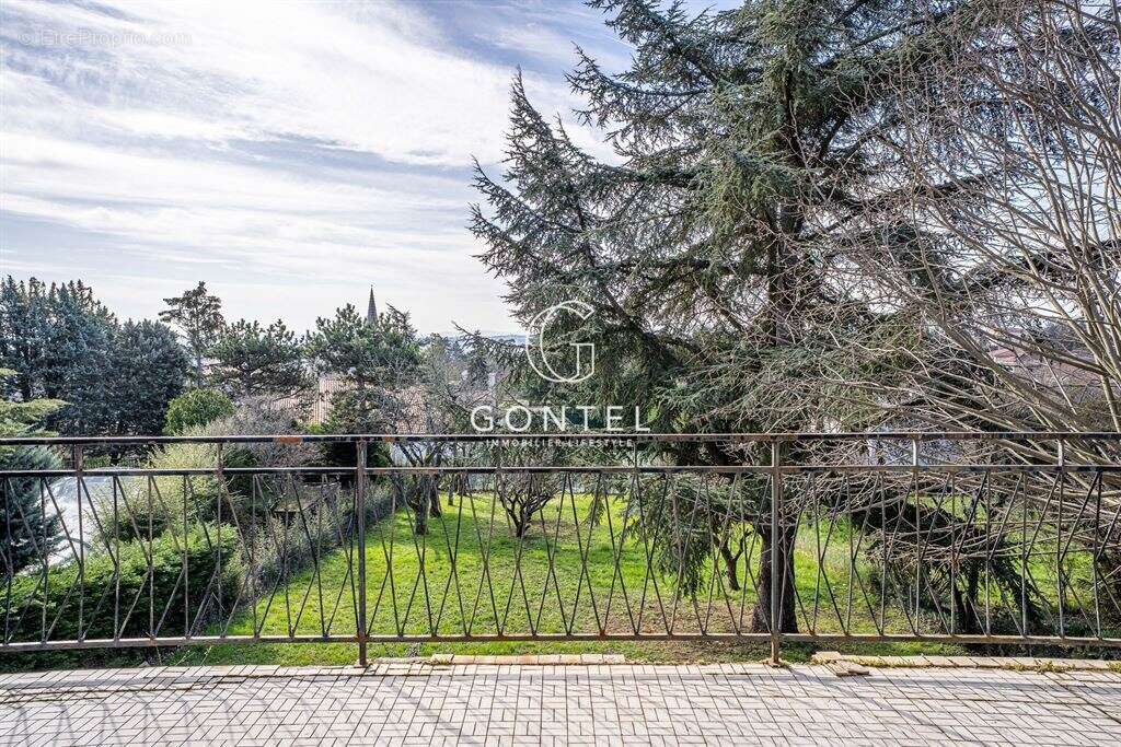 Maison à SAINT-CYR-AU-MONT-D'OR