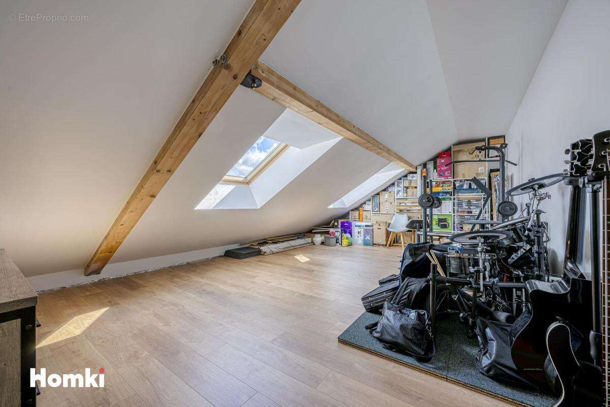 Appartement T5 de 94 m2 à Cuvat 74350, Impasse du Chef-Lieu - photo 10