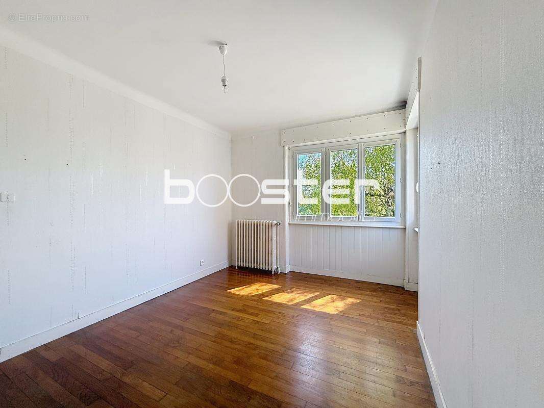 Maison à SAINT-YRIEIX-LA-PERCHE