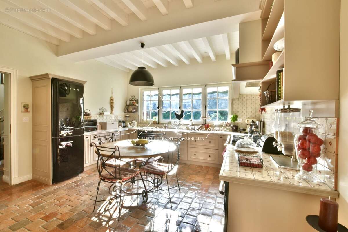 Dpt Loiret (45), à vendre SULLY SUR LOIRE Maison bourgeoise 9 pièces de 270 m² - Terrain de 2 548,00 m² - Piscine chauffée - Gar - photo 9