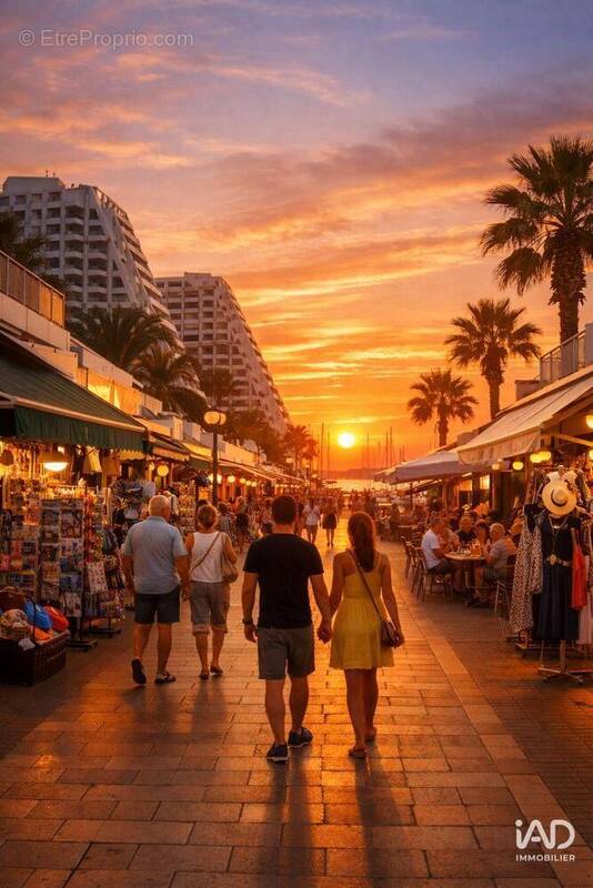 Photo 1 - Commerce à LA GRANDE-MOTTE