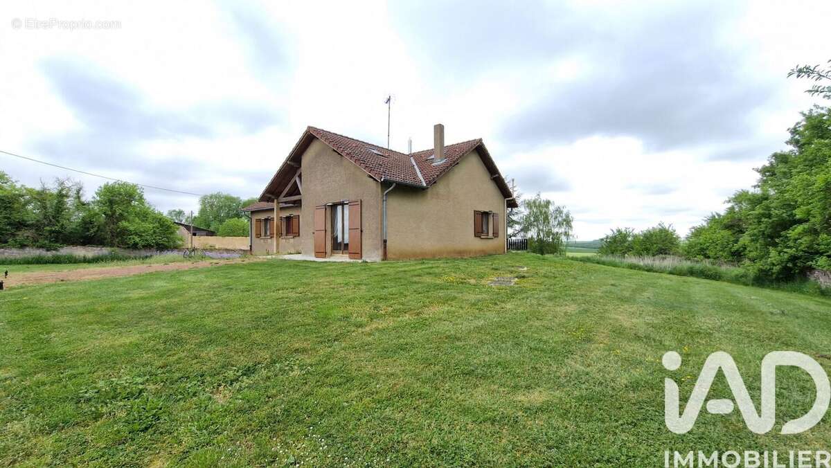 Maison 182 m² à Chambley-Bussieres  - photo 3