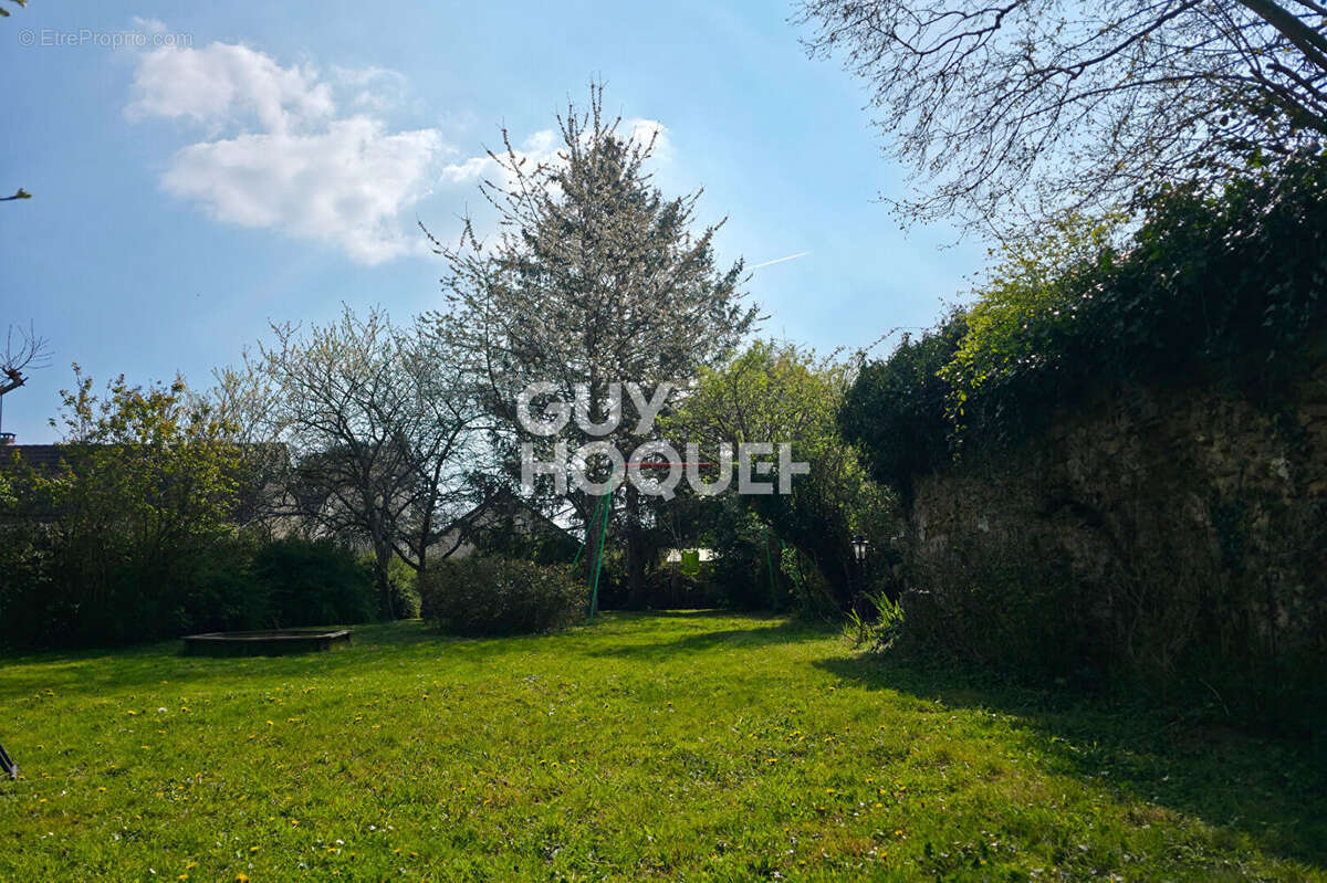 Maison à CHAUMES-EN-BRIE