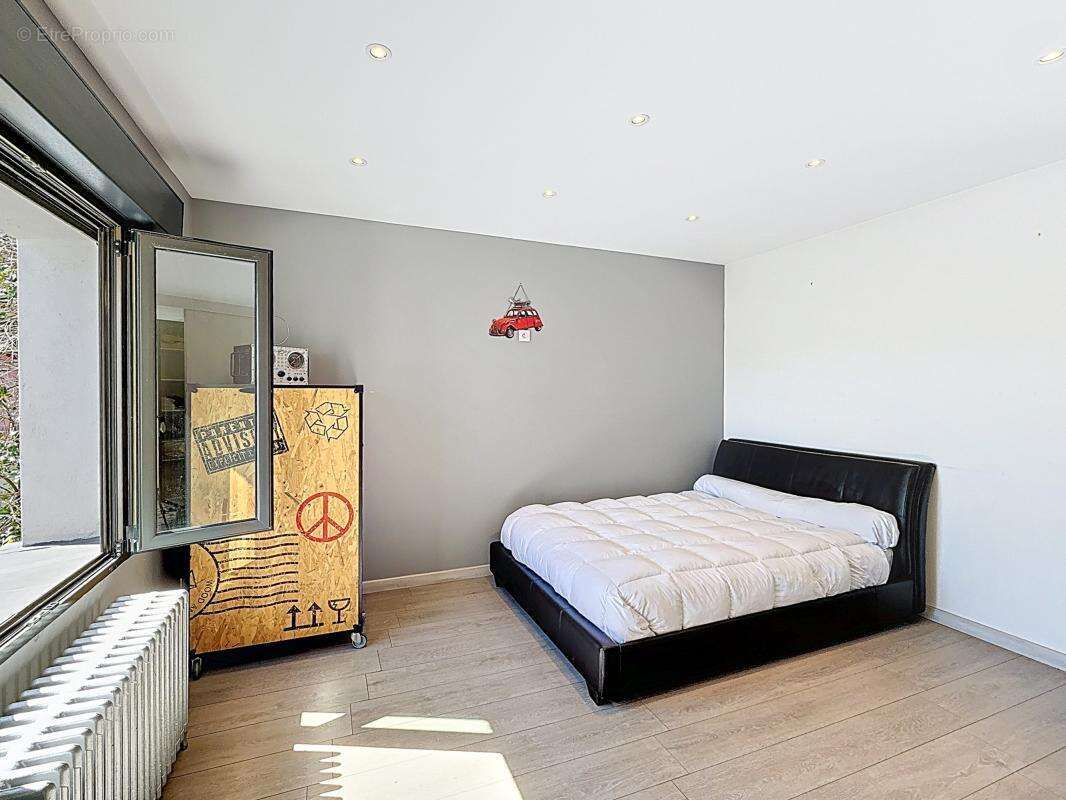 Maison à VAULX-EN-VELIN