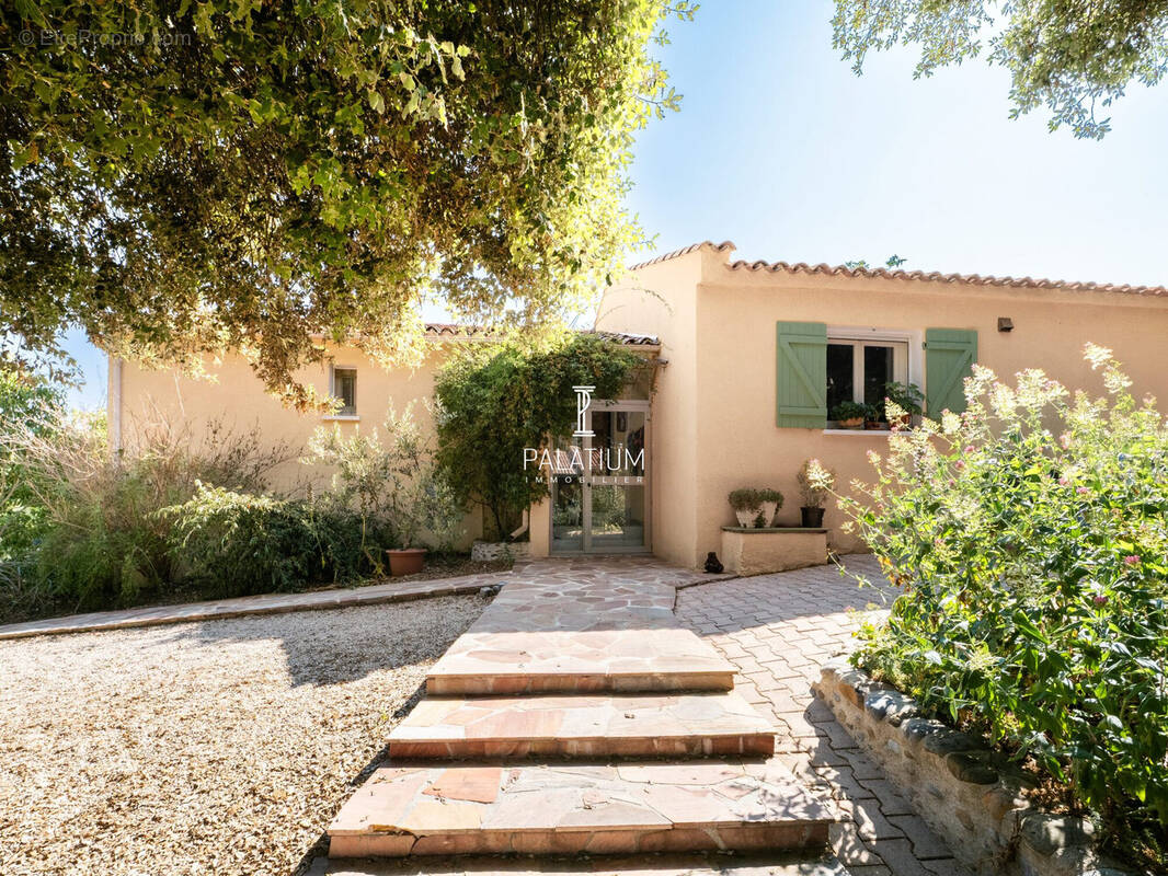 Maison à VALENSOLE