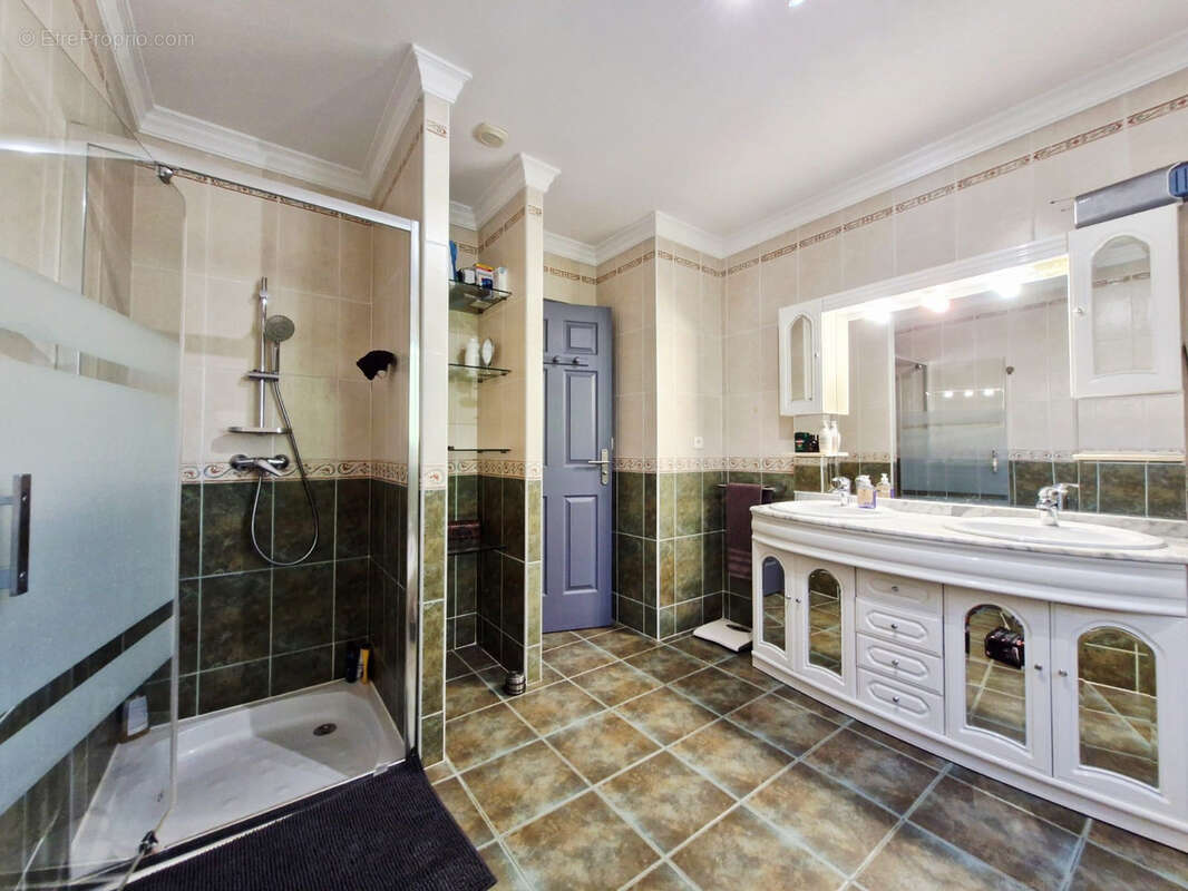 Maison à RESTINCLIERES