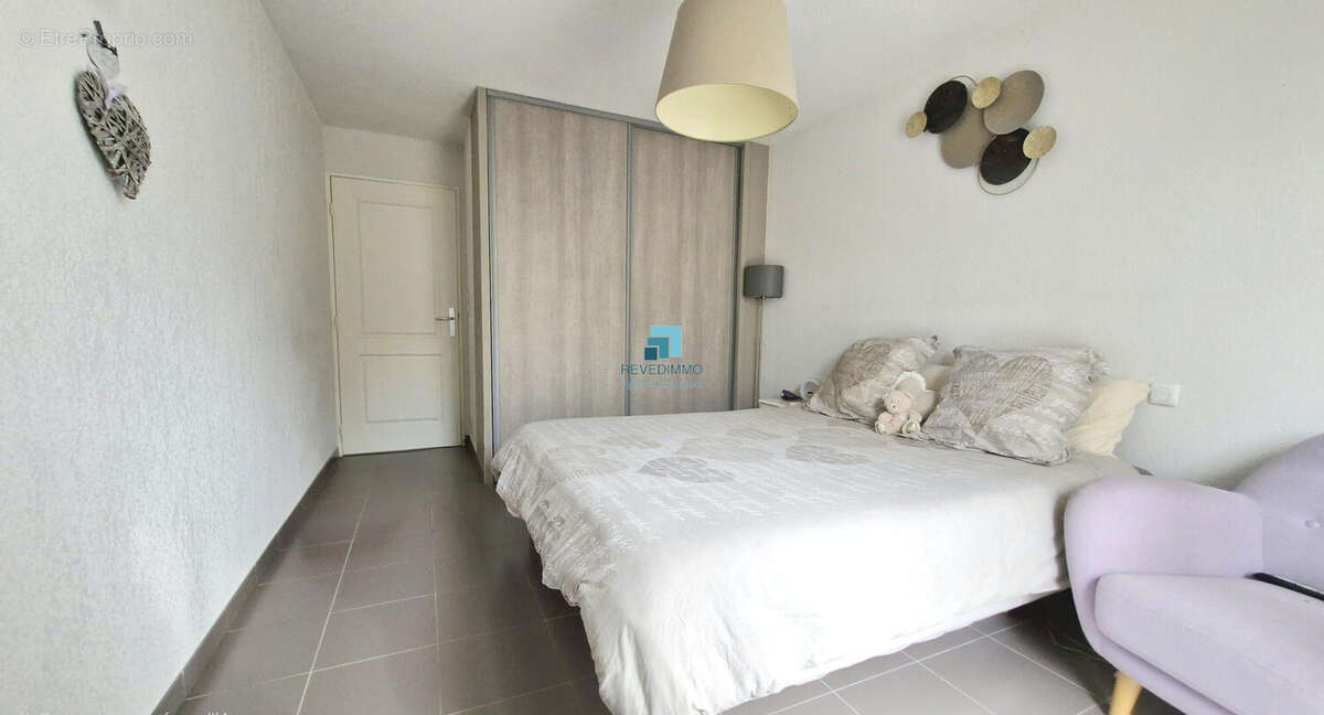 Appartement à PUGET-SUR-ARGENS