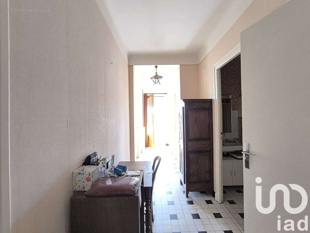 Maison 208 m² à Crocq  - photo 7