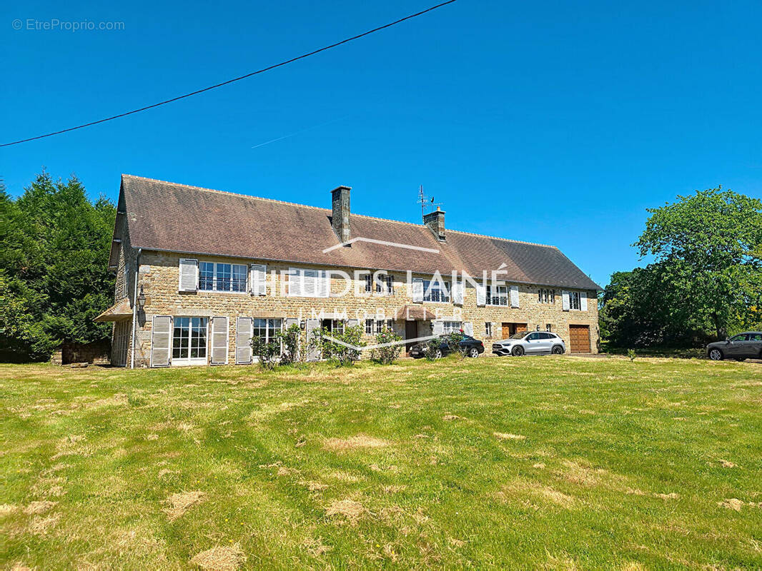 Maison à SAINT-POIS