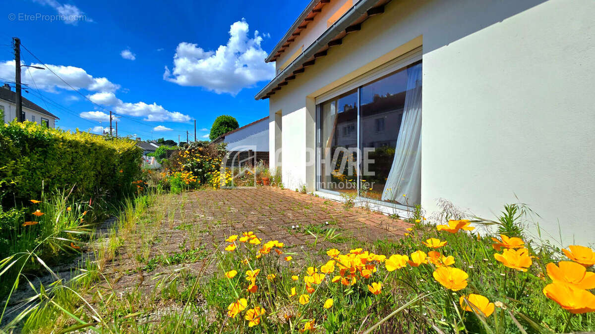 Appartement à REZE