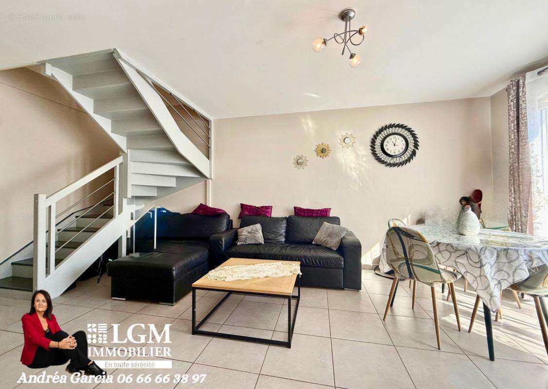 Maison à CHATEAUNEUF-LES-MARTIGUES